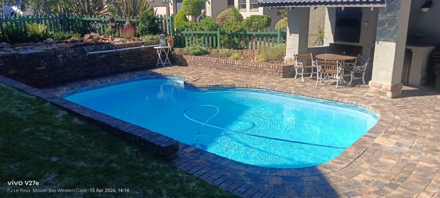 2 Bedroom Property for Sale in Mossel Bay Central Western Cape